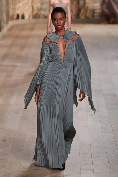Look 68